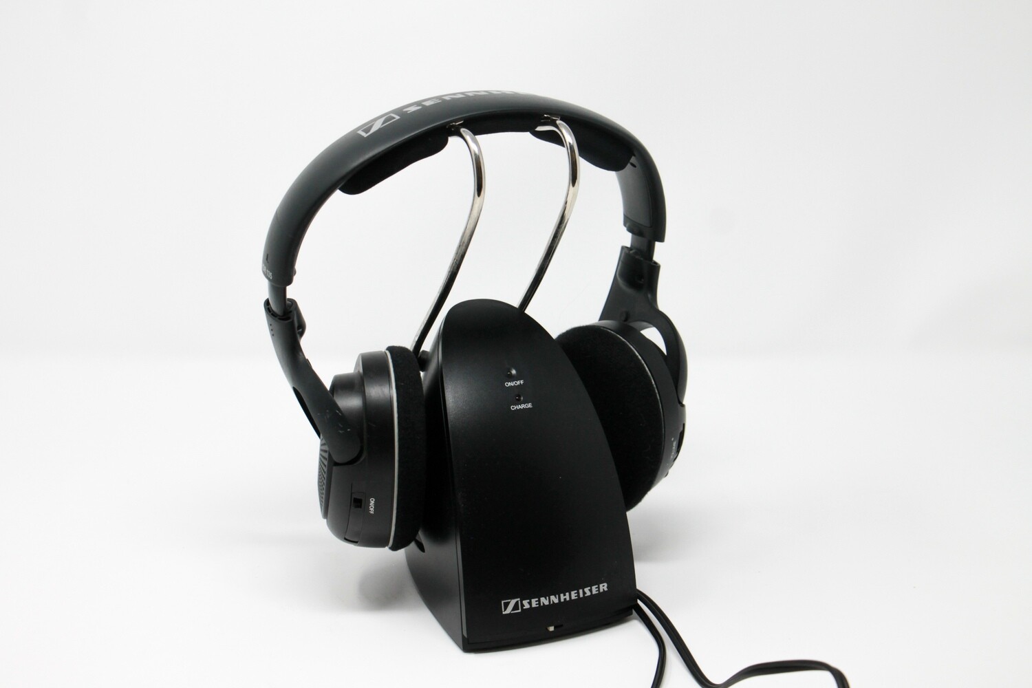 Sennheiser RS 135 Wireless Headphones with Dock SOLD