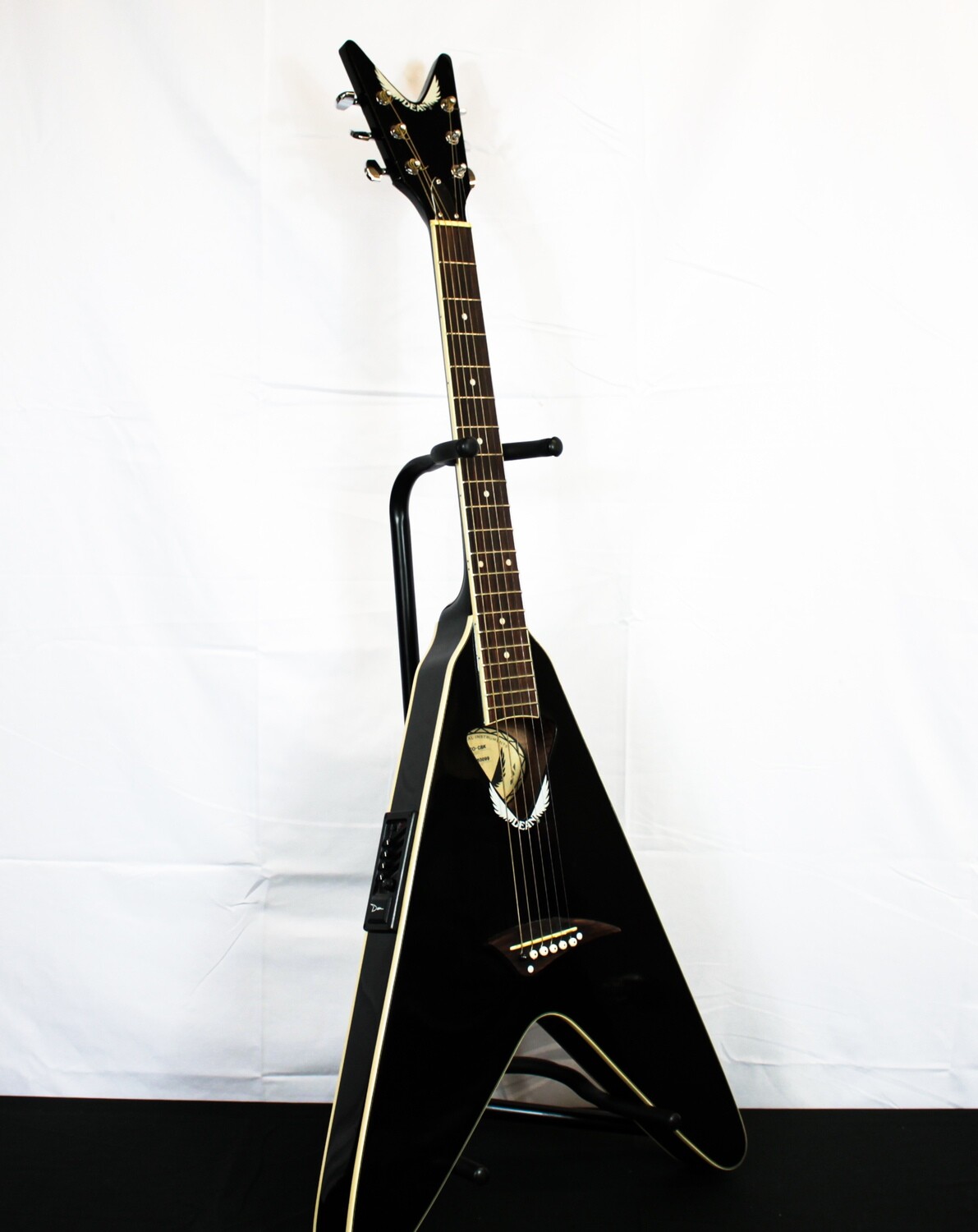 Dean V Thin Body AcousticElectric Guitar