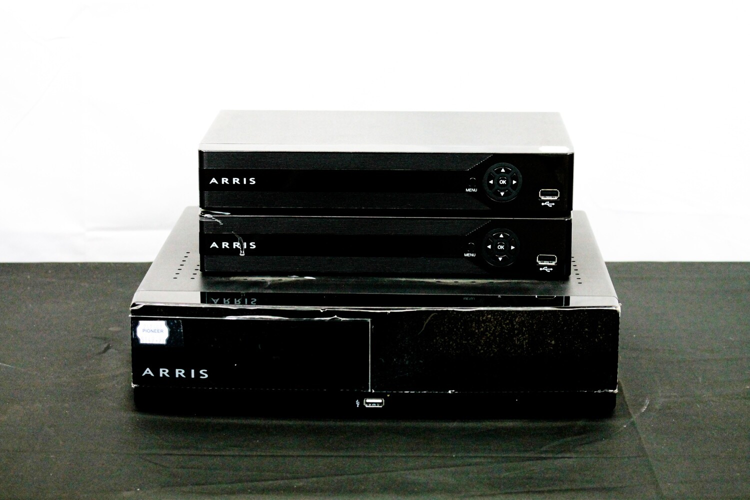Arris XG1A DVR plus 2 Media Portals