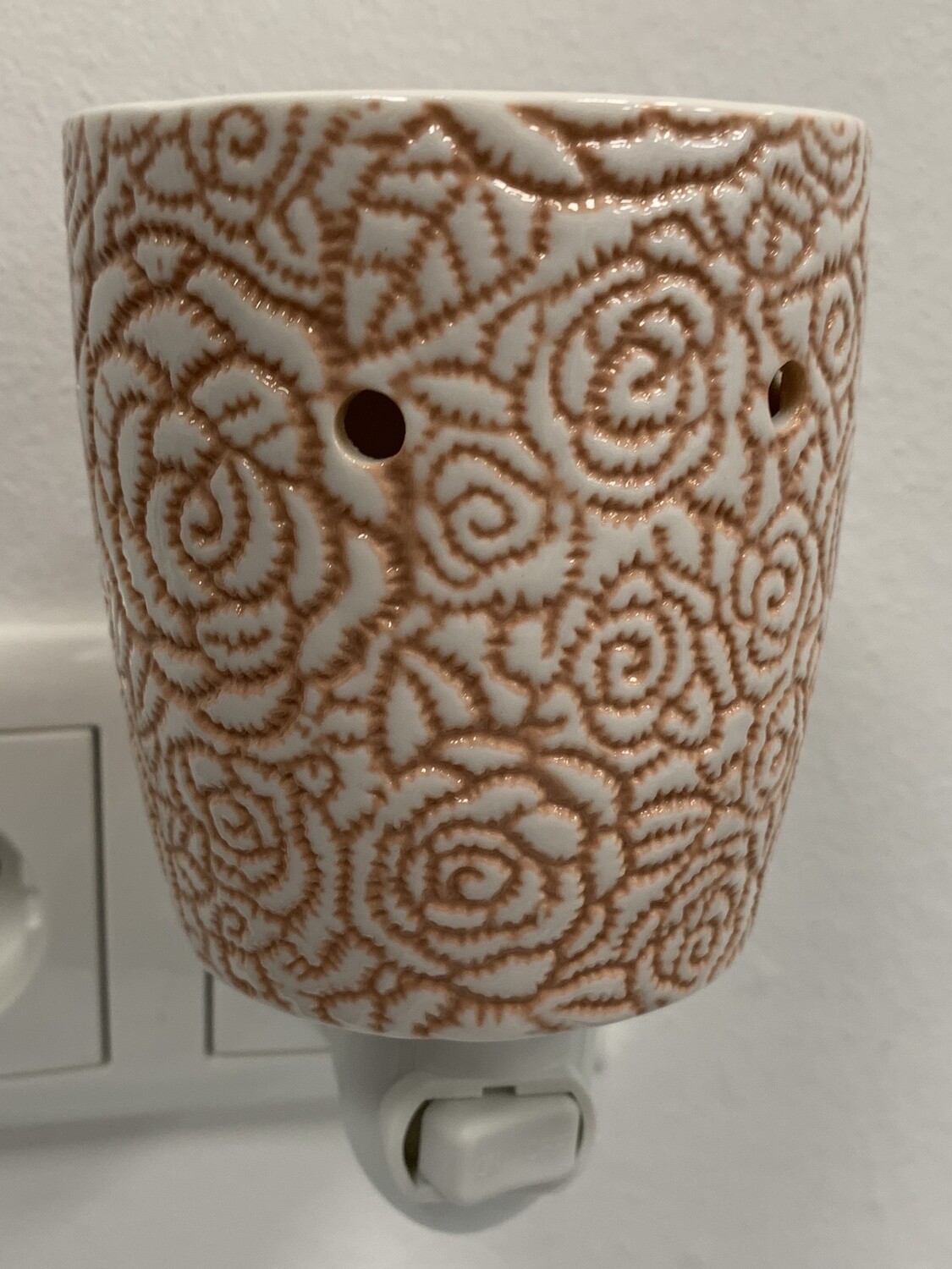 Scentsy Elektrische Miniduftlampe Rosie mit Wandstecker | J's Beauy by