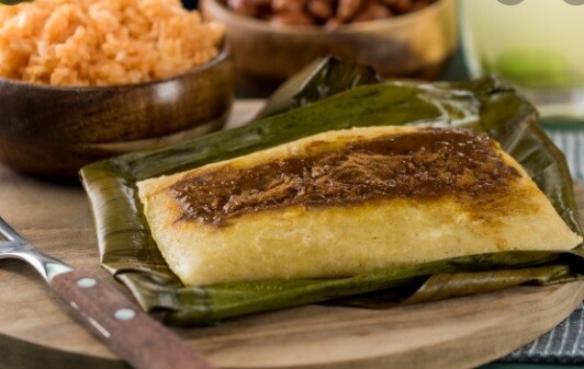 Tamales Mexicanos - Chicken with Mole banana leaf  x 4