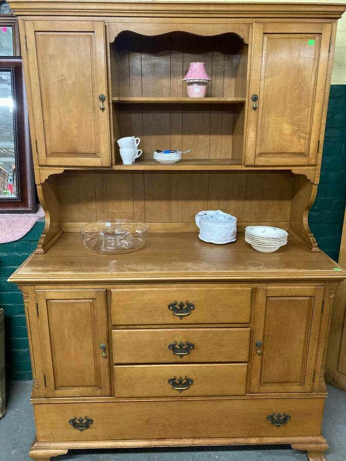 Vintage Maple Hutch, Beals (O)