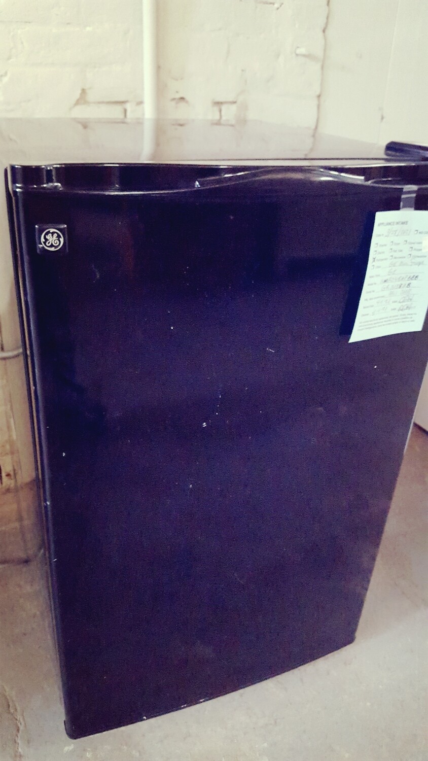 GE minifridge, black (P)