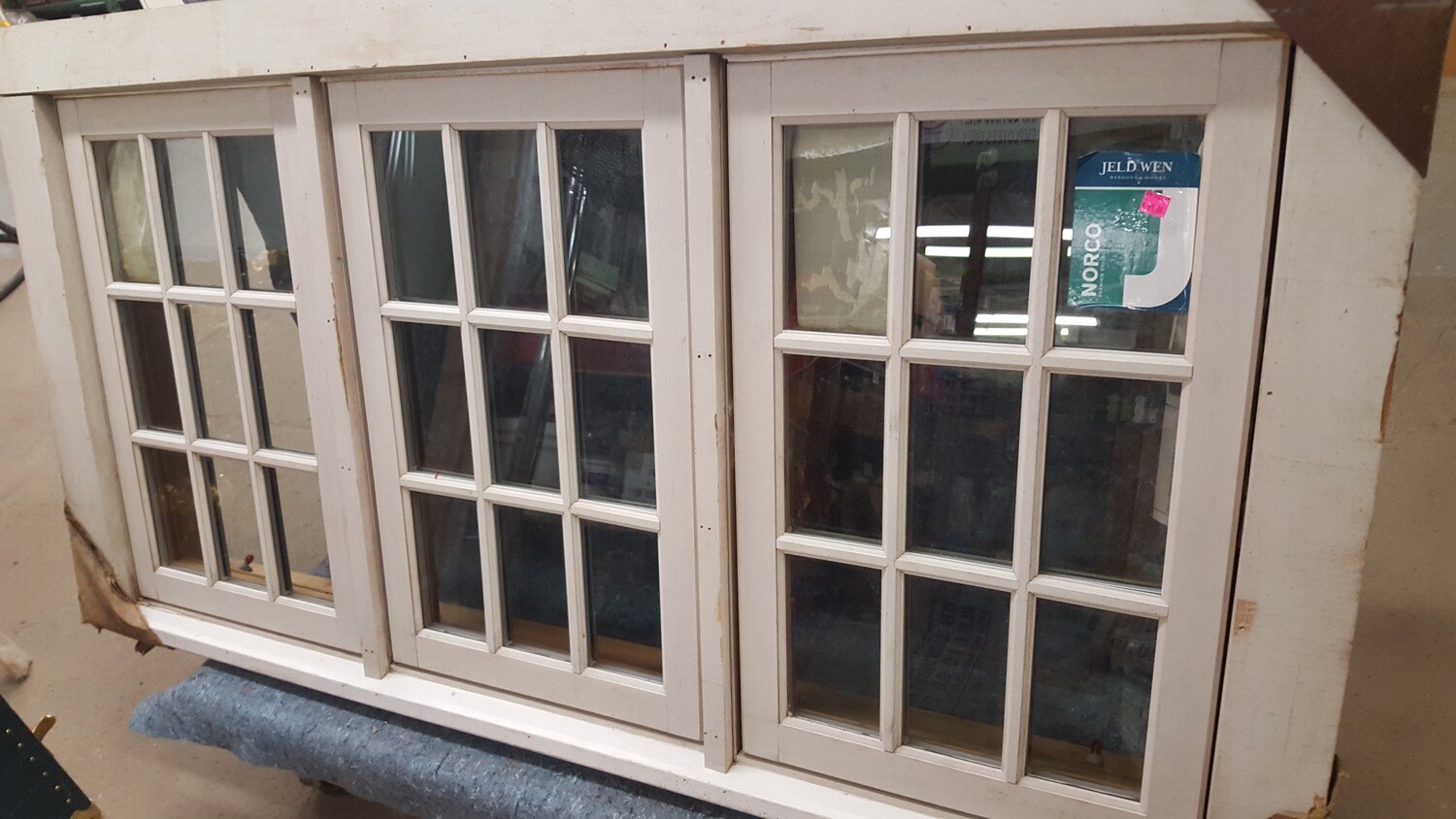 JeldWen casement wood window 60" (p)