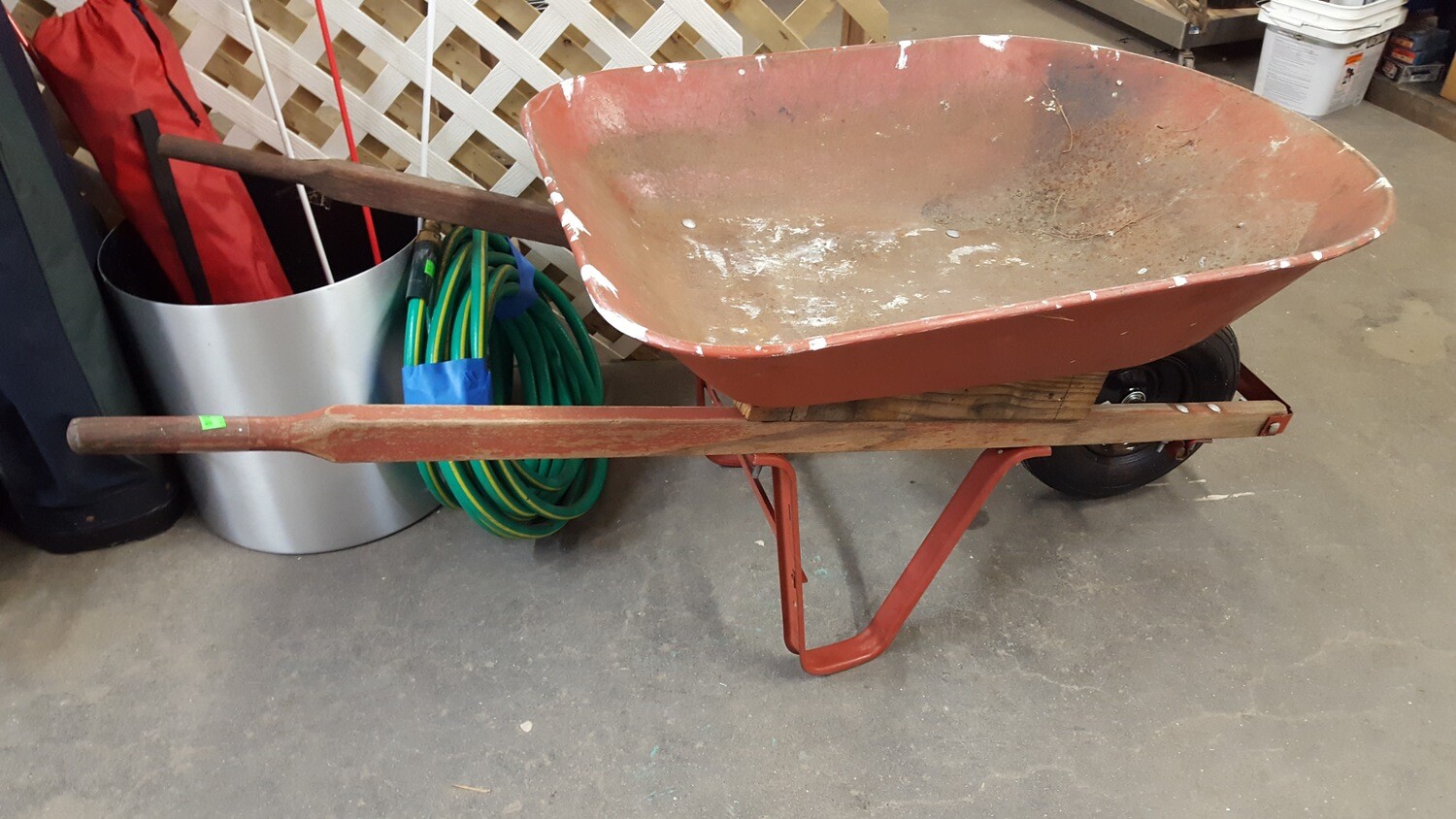 True Temper Wheelbarrow, used (G)