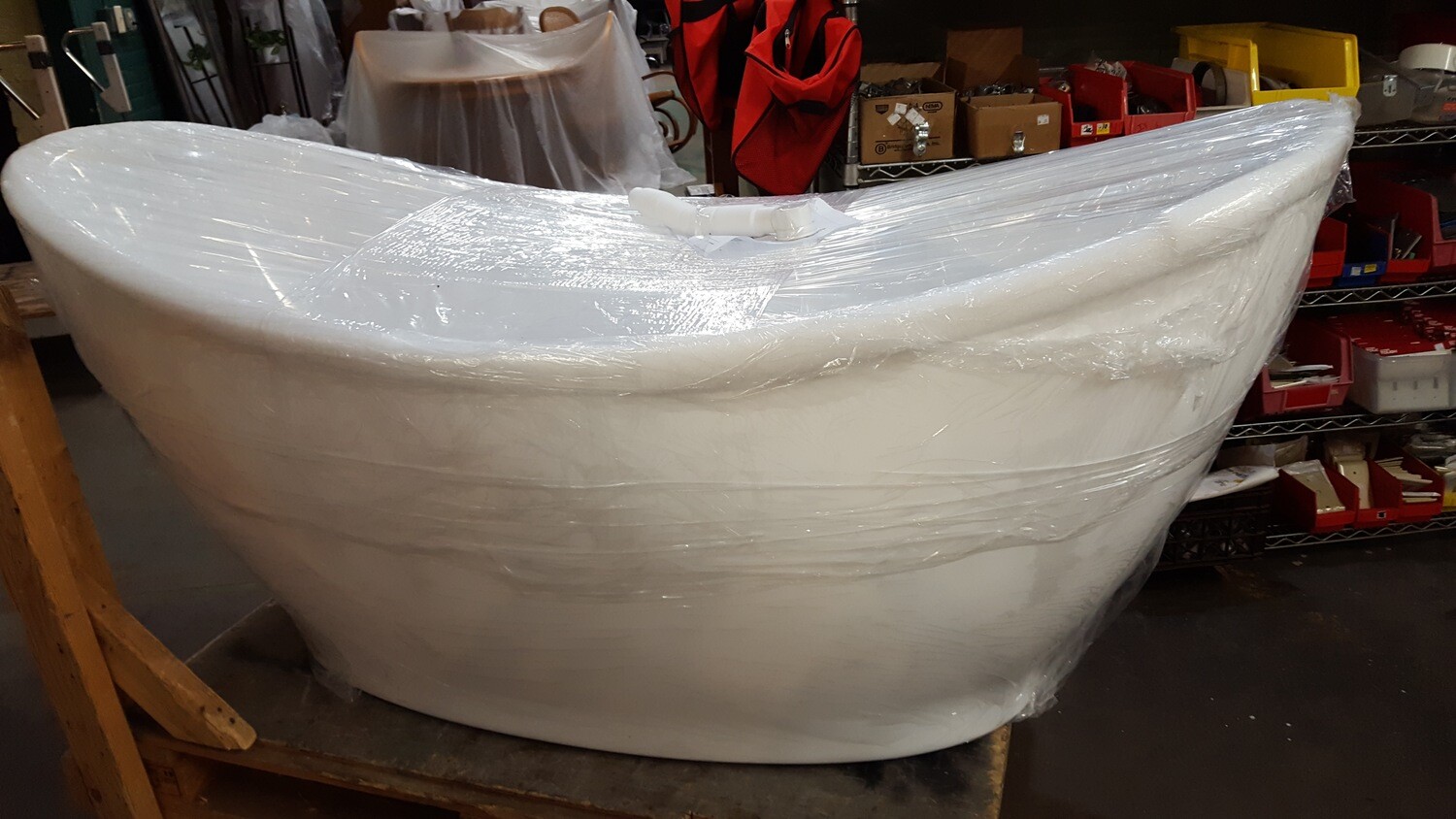 Freestanding Acrylic Soaking Tub, NEW