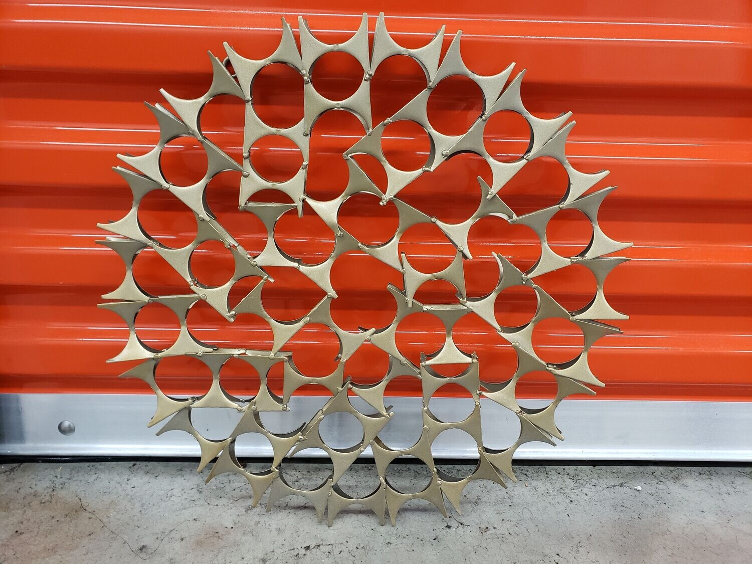 Round Gold Metal Decor 2314