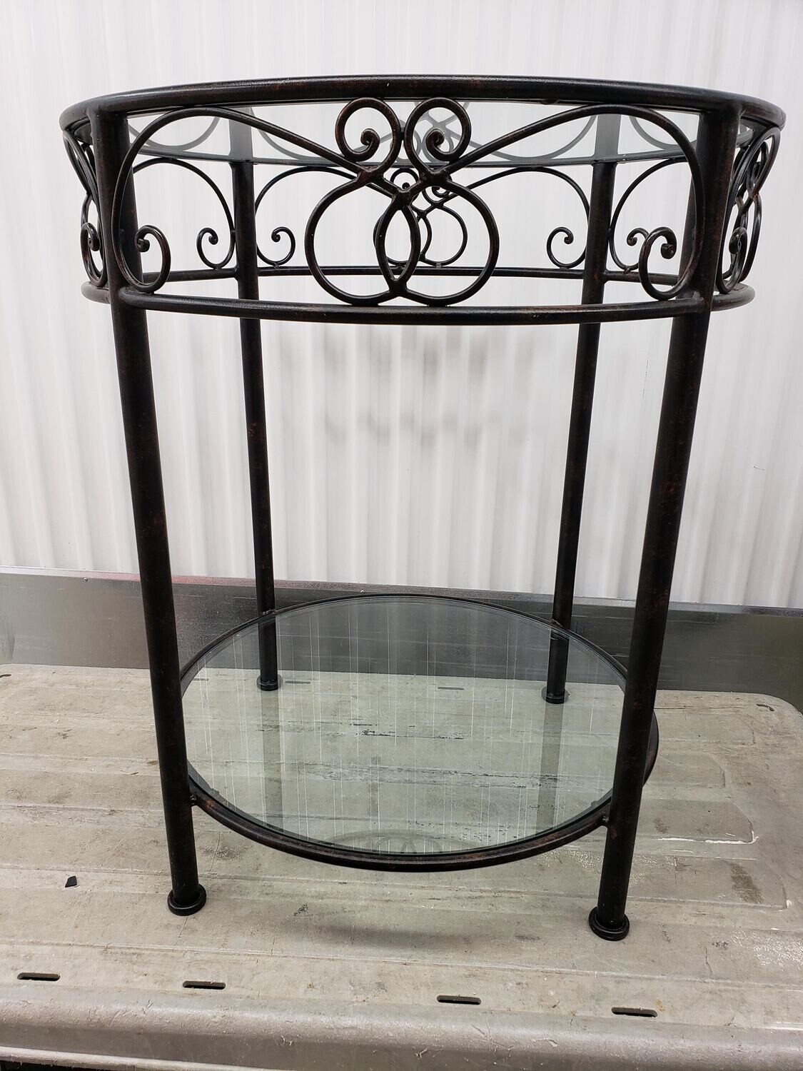 Round Metal Accent Table, glass top 2118