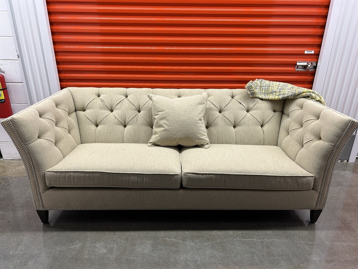 ** Like New!!! Ethan Allen Sofa, beige, tufted back 1048