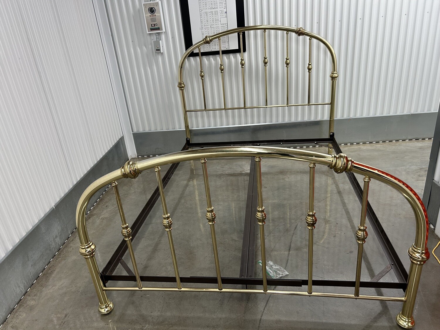 Antiquestyle Queen "Brass" Bed 2124