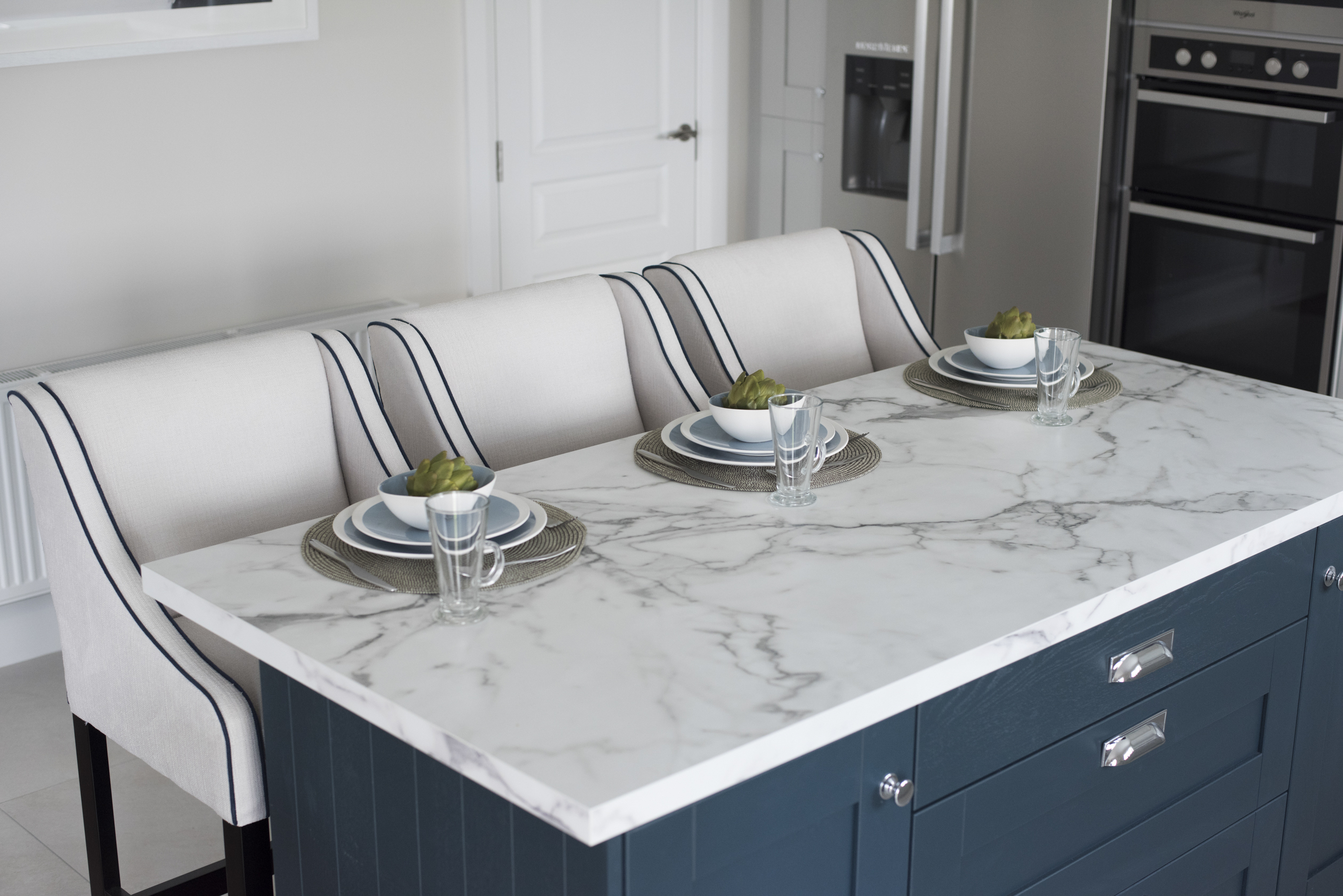 Stools/Bar Furniture Store Avenue One