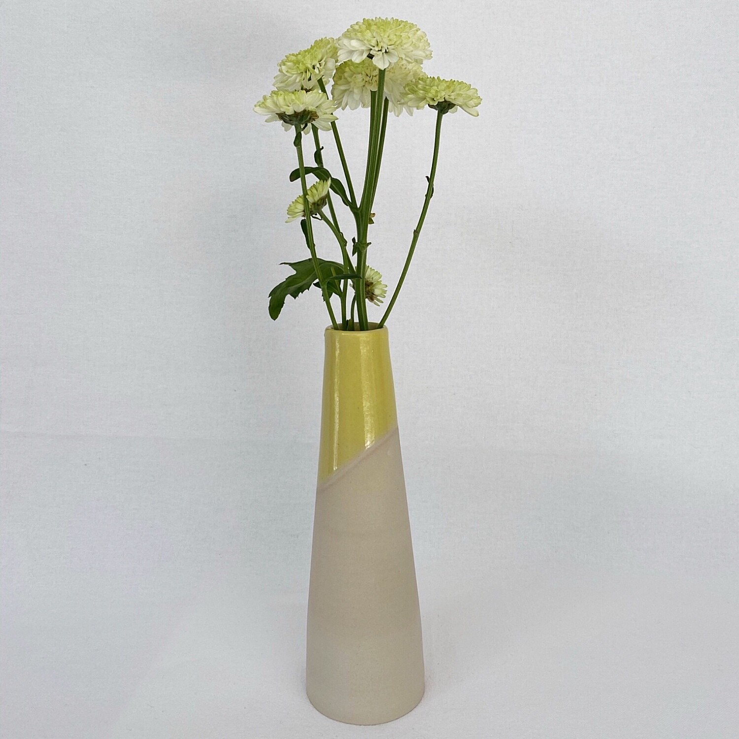 Vase jaune