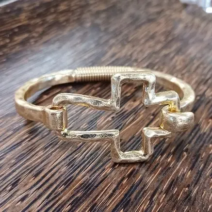 Paco Cross Bracelet - Gold