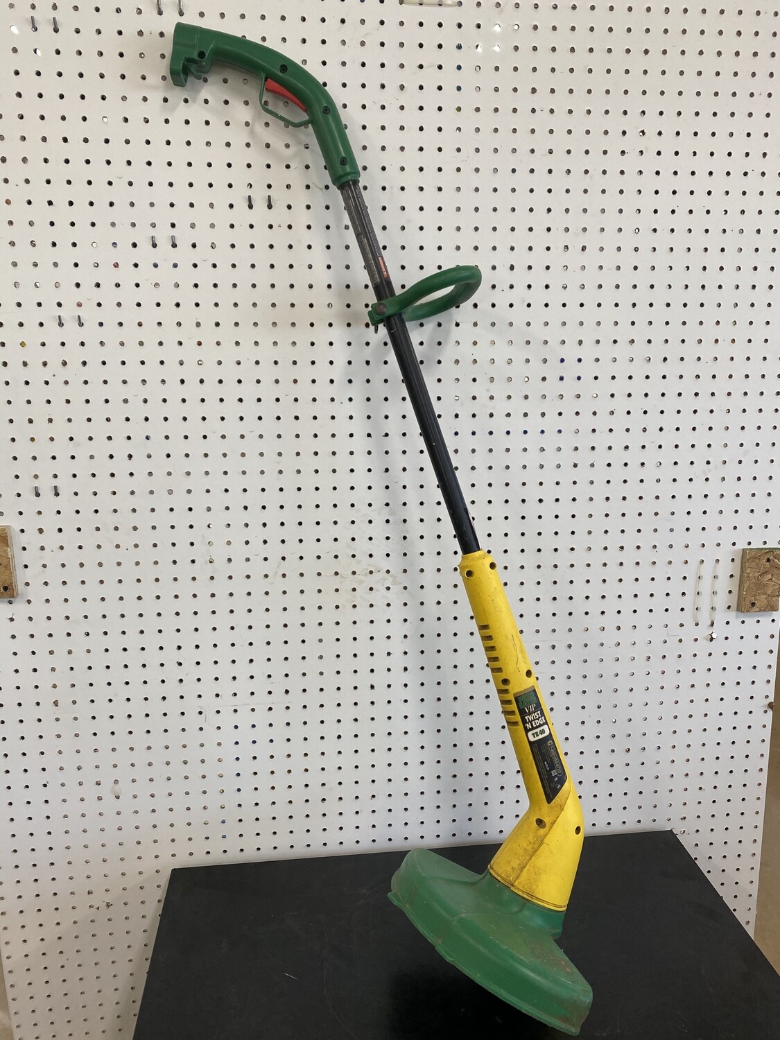 Weed Eater VIP Twist'N'Edge TE40