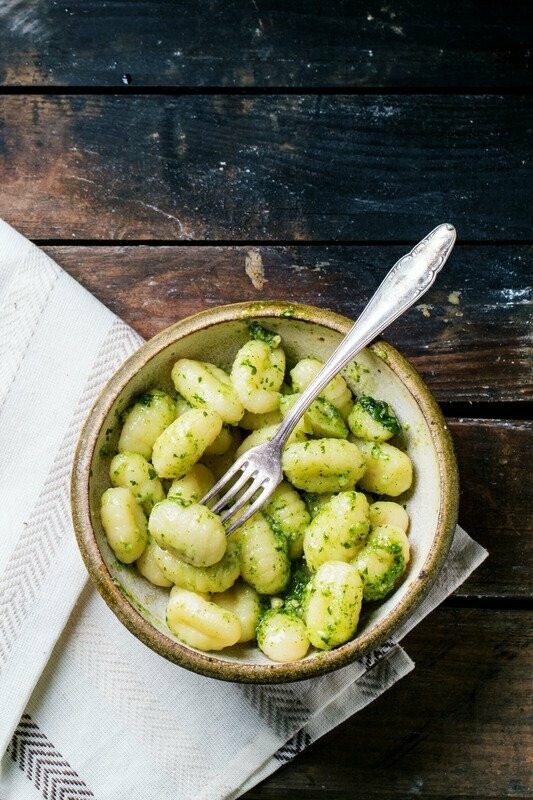 Gnocchi al pesto di broccoli