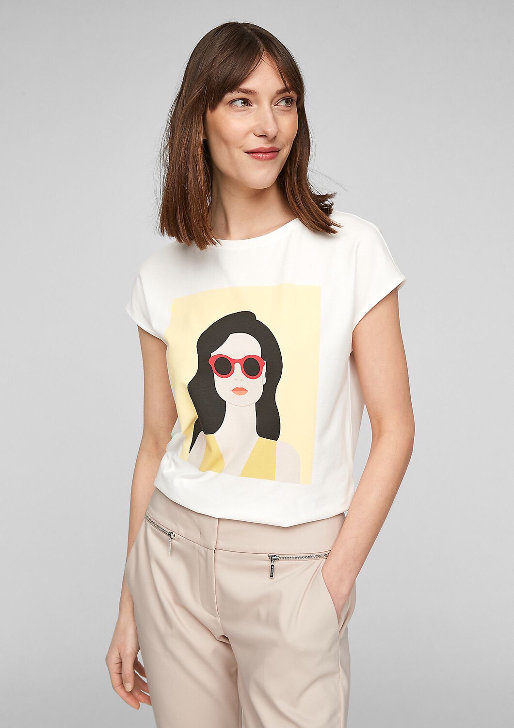 White T-Shirt With Lady Print