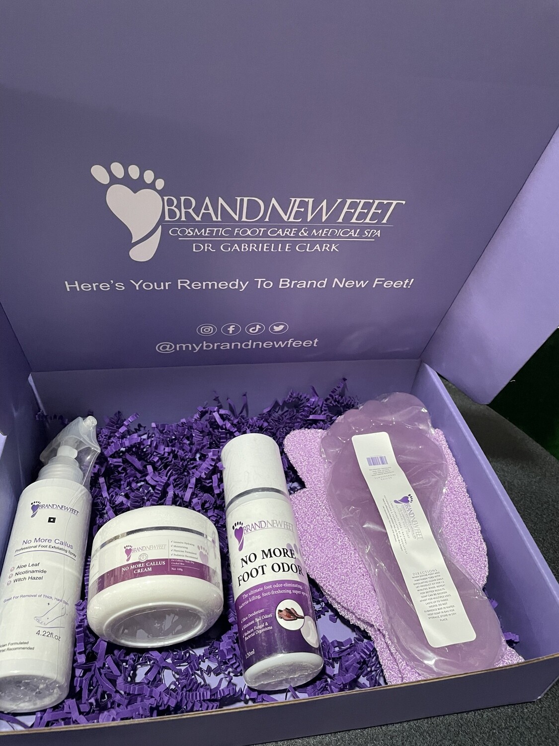 Brand New Feet No More Callus Removal Kit