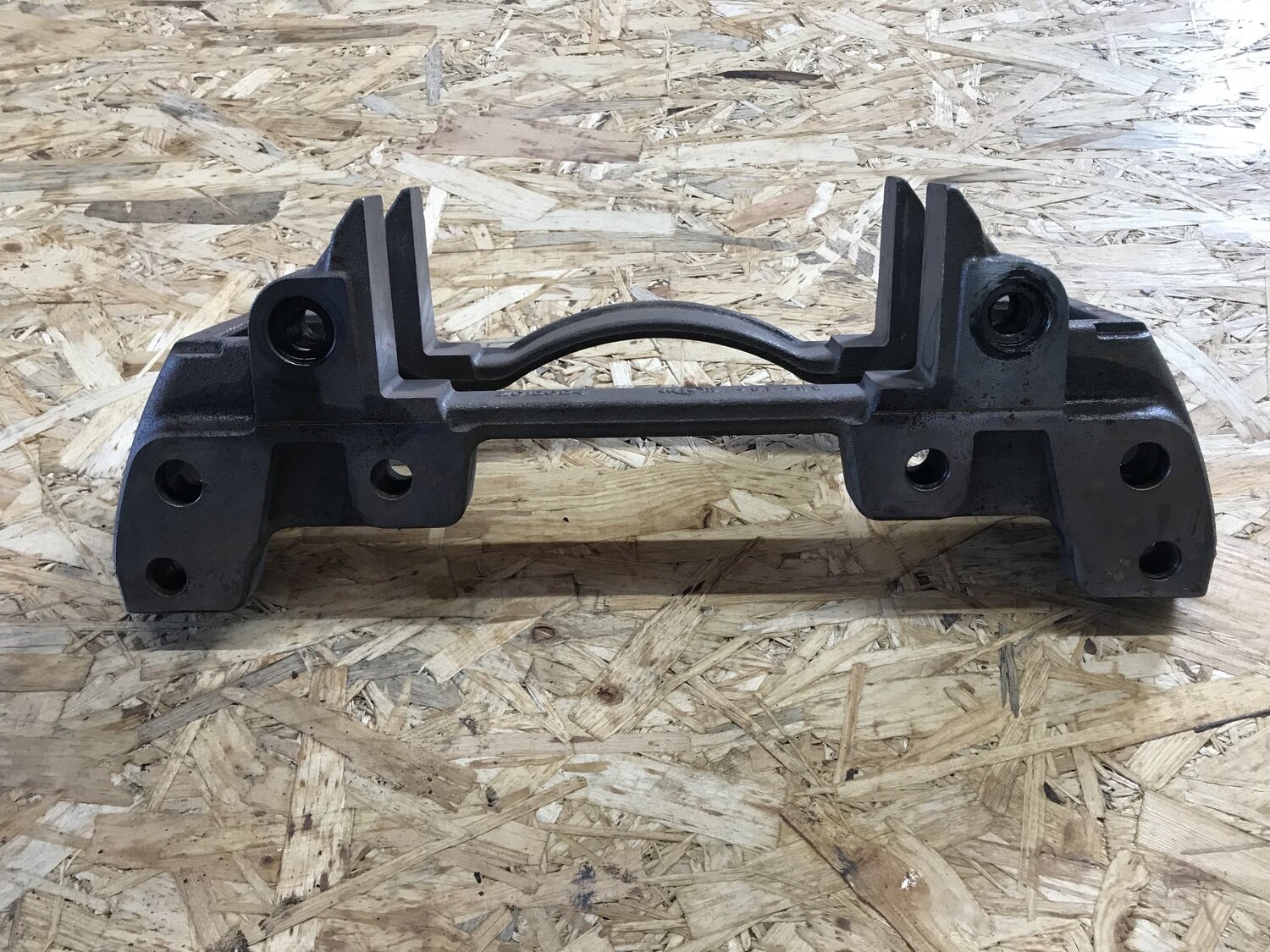 суппорт knorr bremse. скоба суппорта knorr sk7 22,5. крышка суппорта кнорр sn7. суппорт sk7. 001.