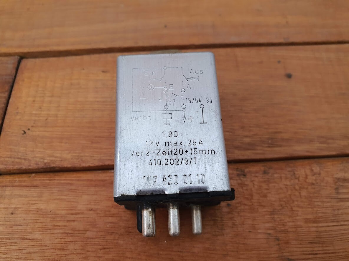 MercedesBenz rear window defrost relay