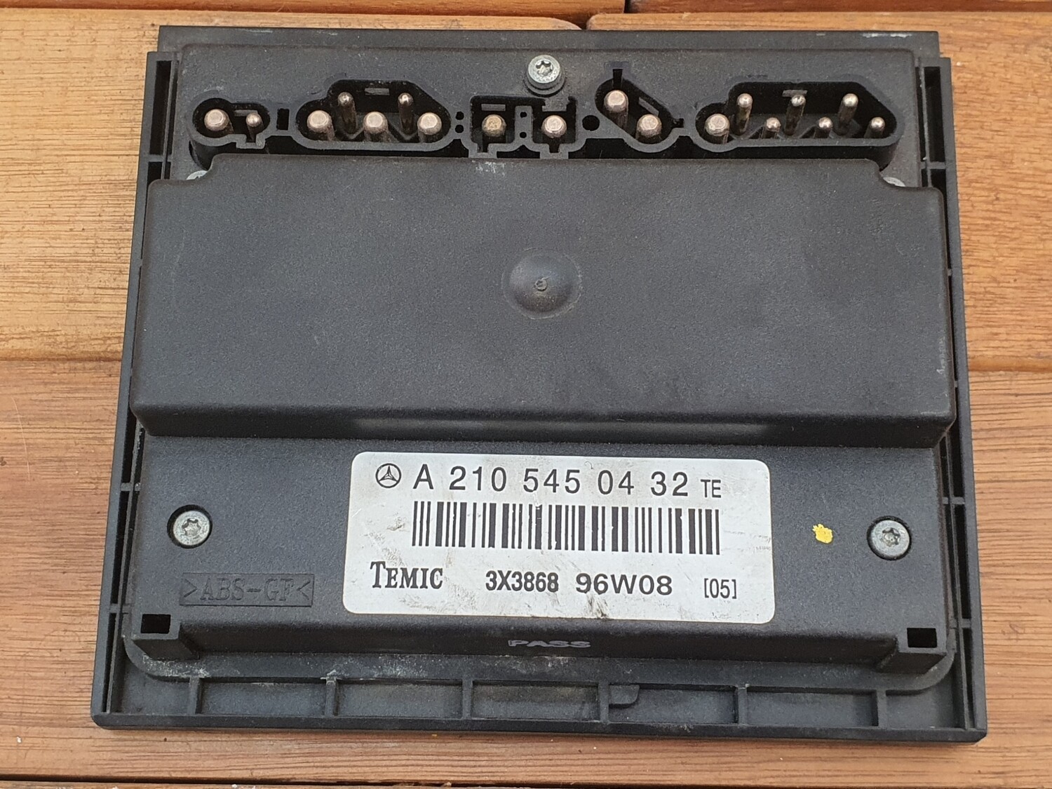 MercedesBenz Traction Control Module 2105450432