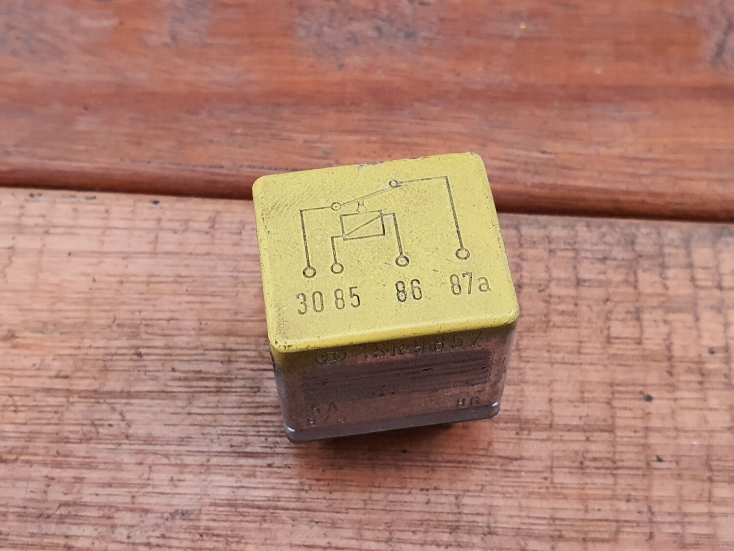 MercedesBenz Fuel Cut Off Relay 0015426119