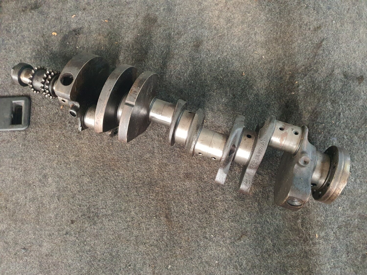 MercedesBenz Crankshaft (W126 380SE)