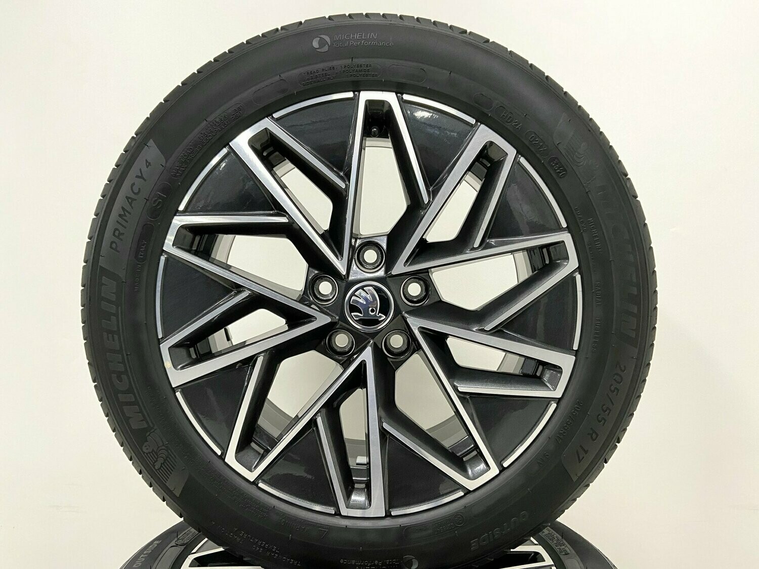 Skoda Octavia Rapid 17 inch velgen zomerset 5E3601025C