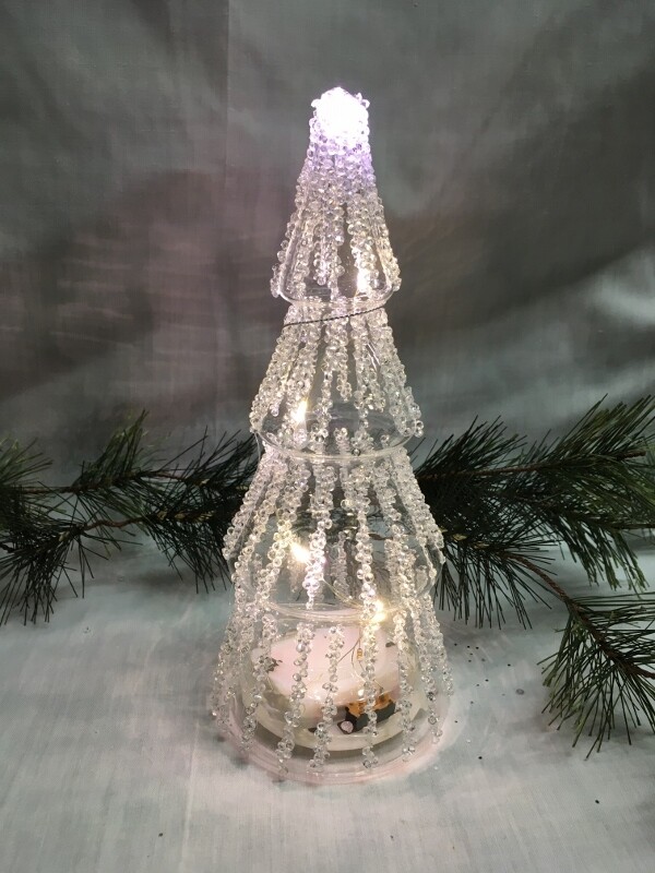 Glass Christmas Tree 8" Lights up uses 3 AAA batteries