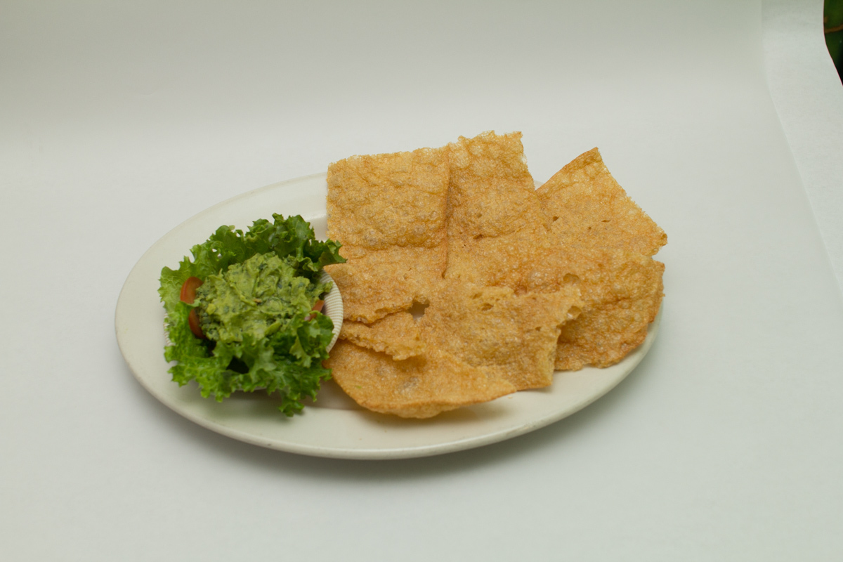 Chicharrón con Guacamole 65