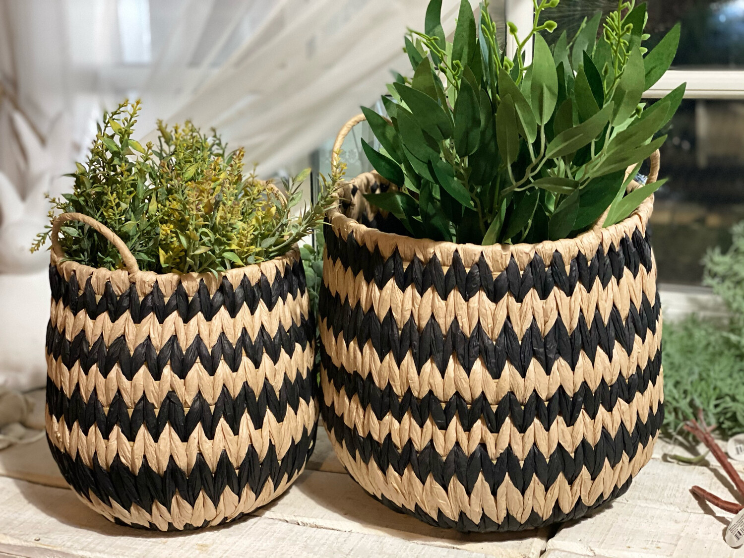 Black & Natural Basket Large Shop with Interior Motives Interior