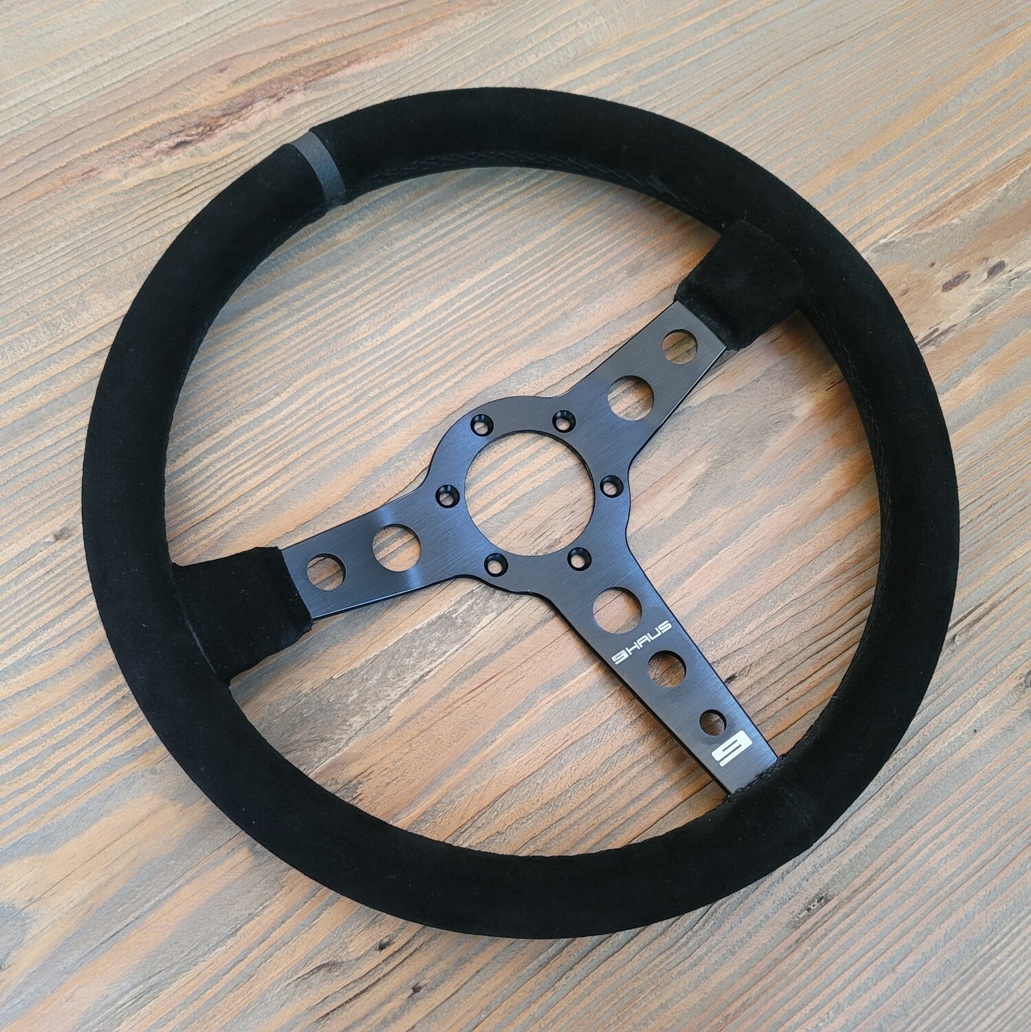 9HAUS Steering Wheel Alcantara 350mm MOMO Prototipo form factor