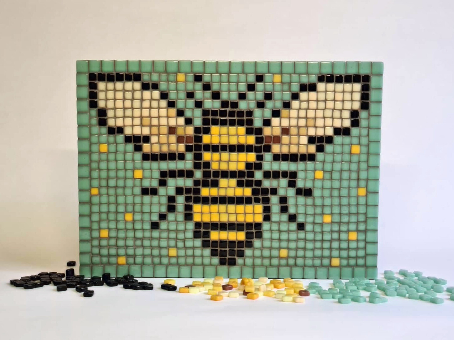 Bee (pixel mosaic kit)