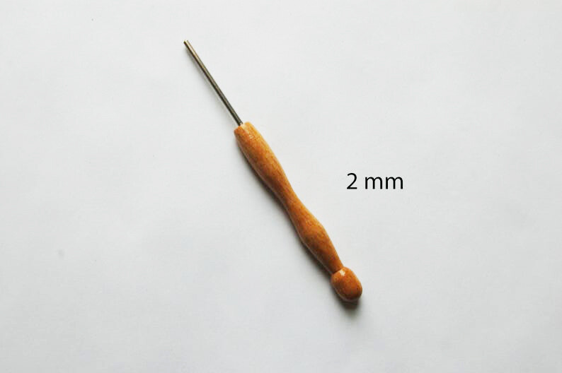 A Tool Used to Make Picots Consistent / Picot Gauge 2 mm
