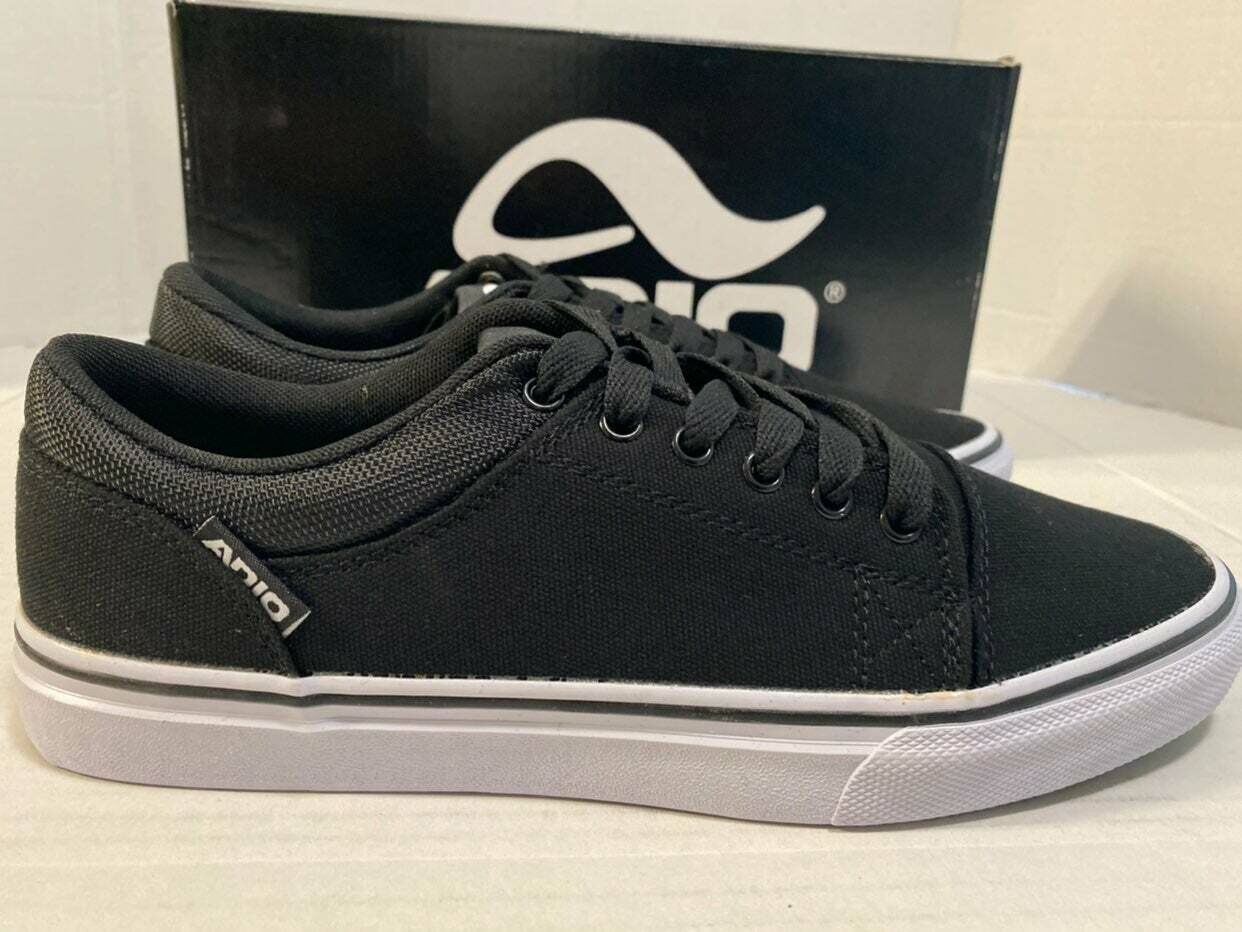 MENS ADIO SKATEBOARD SHOES CANVAS 7.5