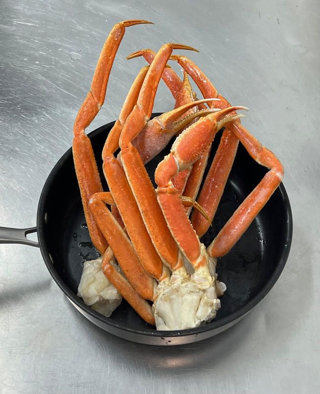 203 Colossal Snow Crab (2lbs)