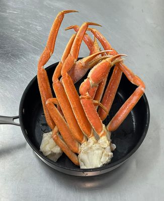 203 Colossal Snow Crab (2lbs)