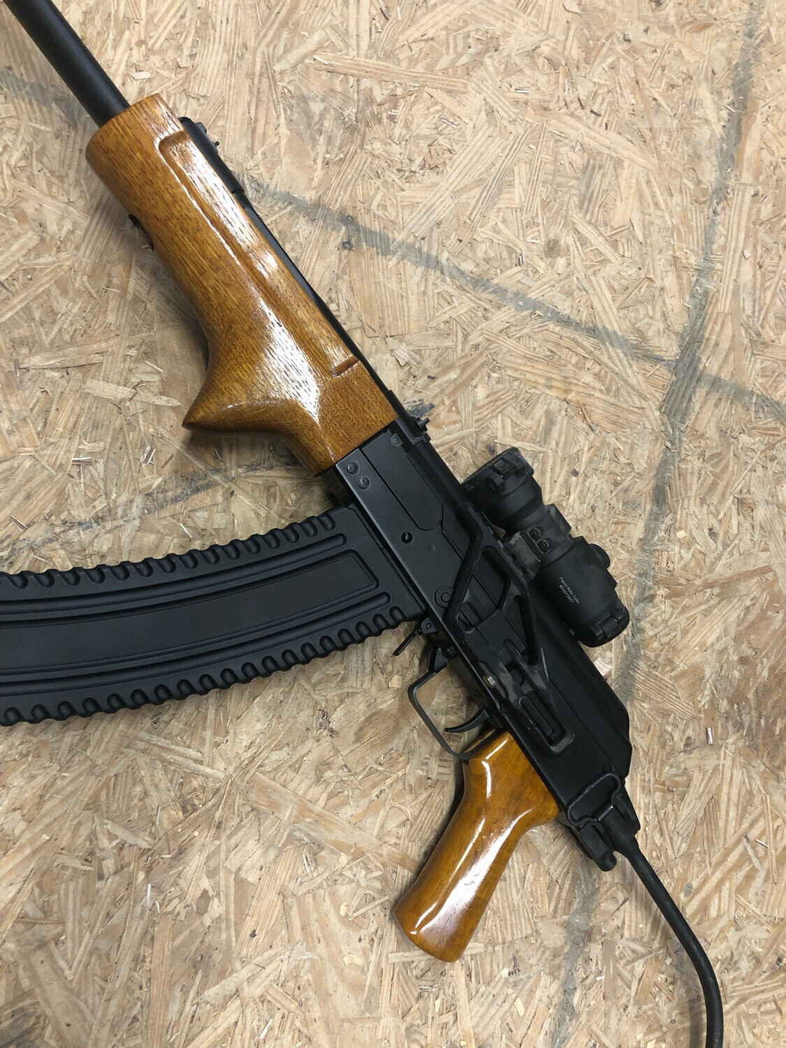 Saiga, And lynx Style Handguards