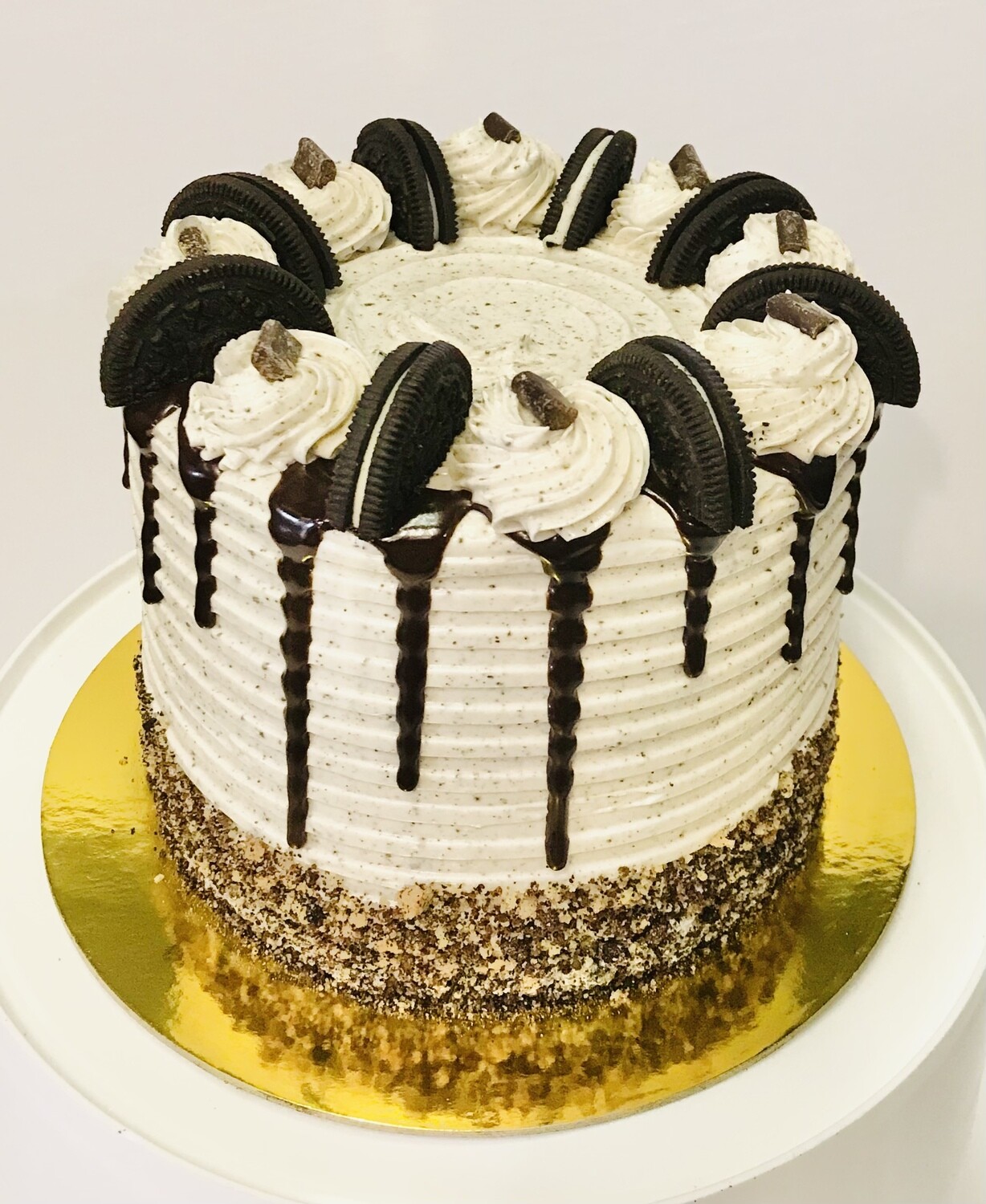 Cookies 'N' Cream Cake