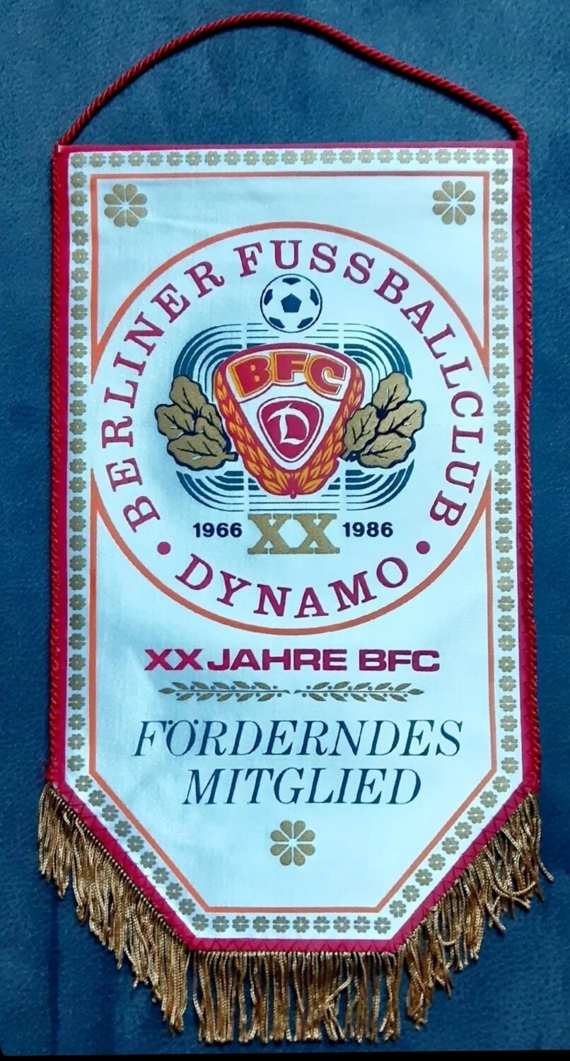 Fanion BFC Dynamo Berlin – 20 Ans Membre – 30x18 Cm – RDA Football