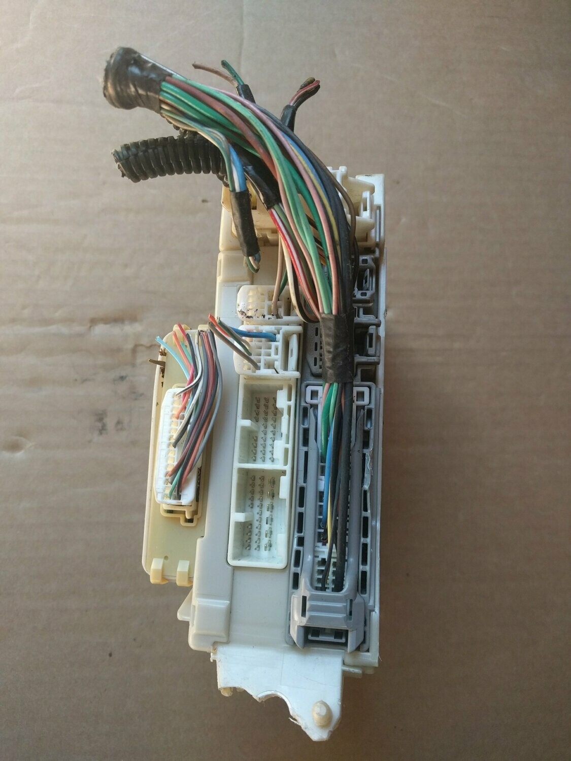 Lexus IS250 IS350 Fuse Relay Junction Control Module