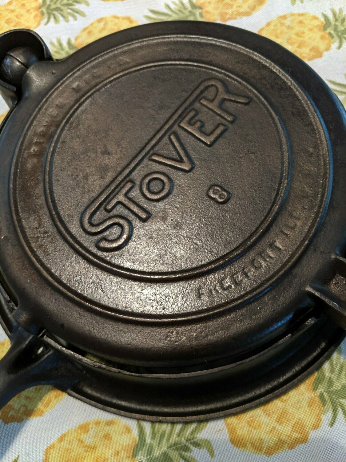 Stover 8 low base waffle iron