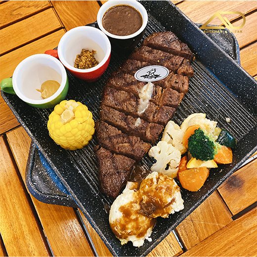 200g 35D DryAged Japanese Satsuma Wagyu MB12 Striploin