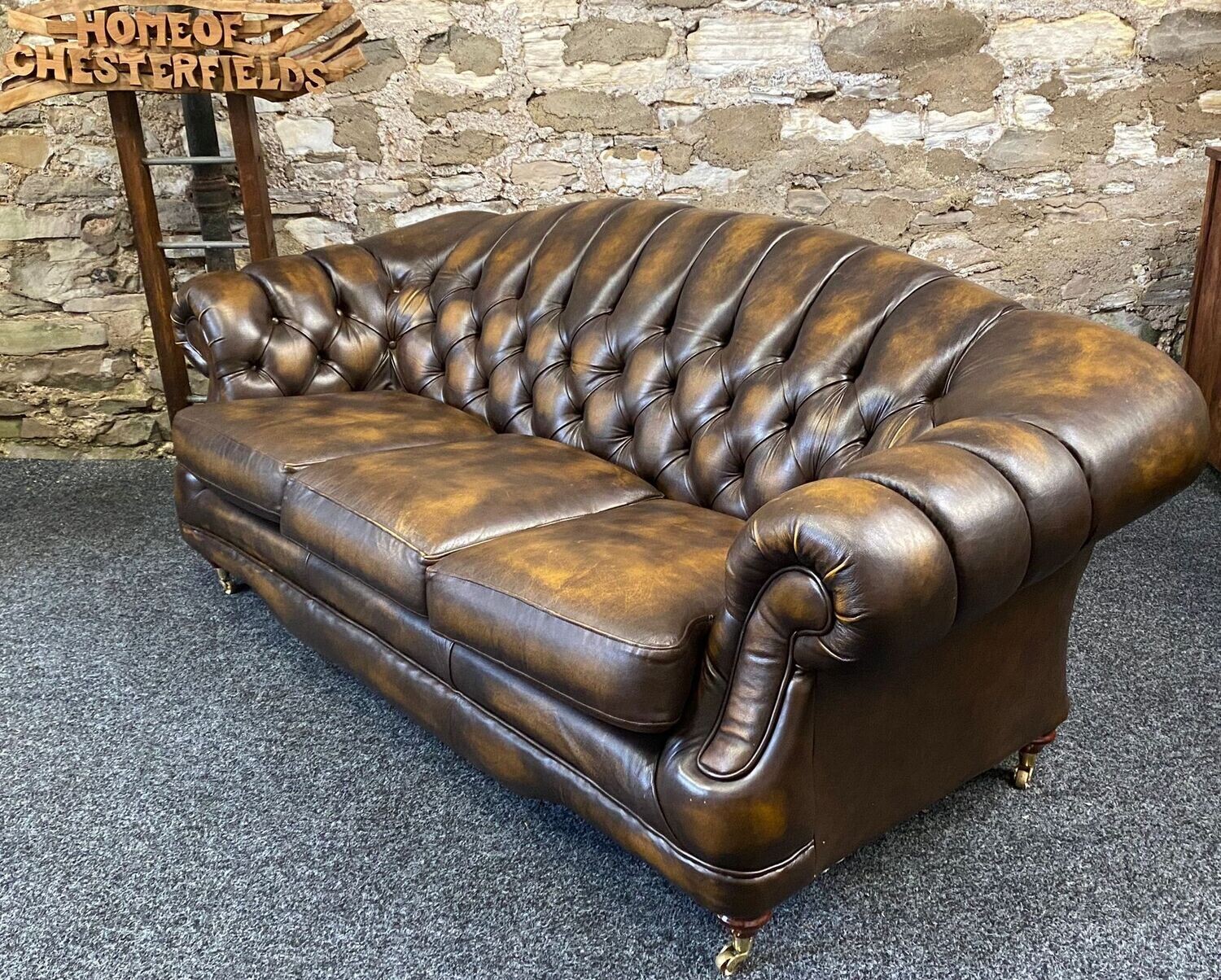 Thomas Lloyd Chesterfield 2 seater Sofa & Armchair green Leather