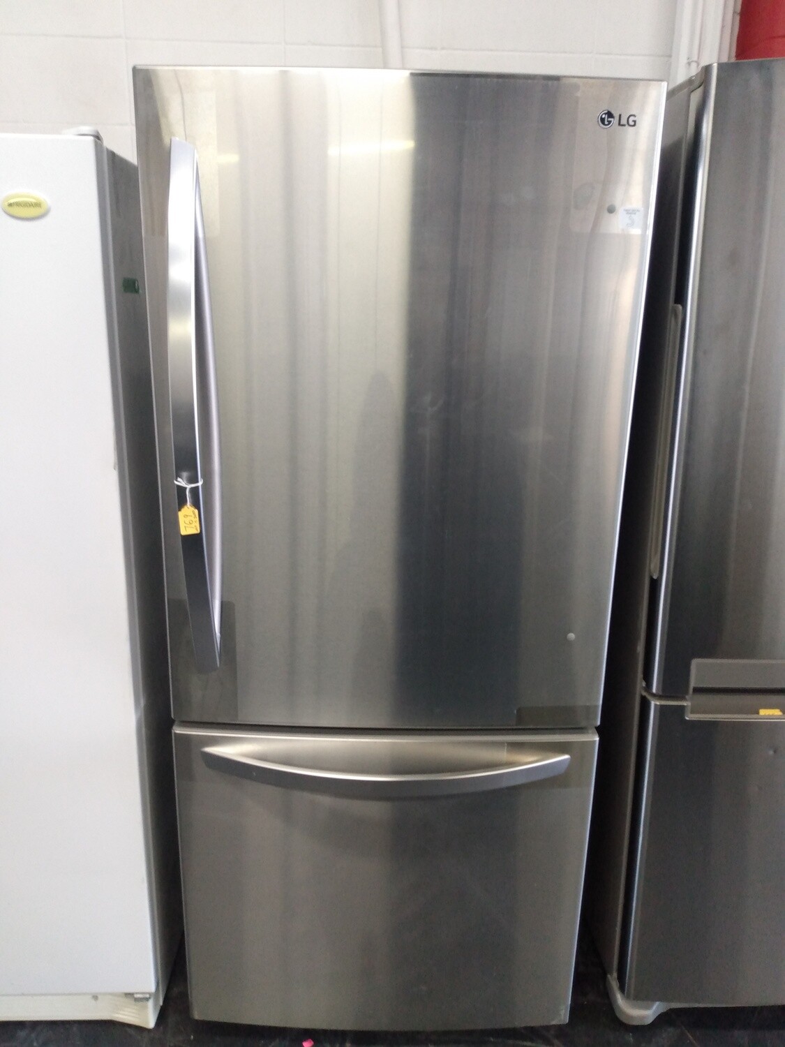2020 LG Bottom Mount Refrigerator LDNS22220S