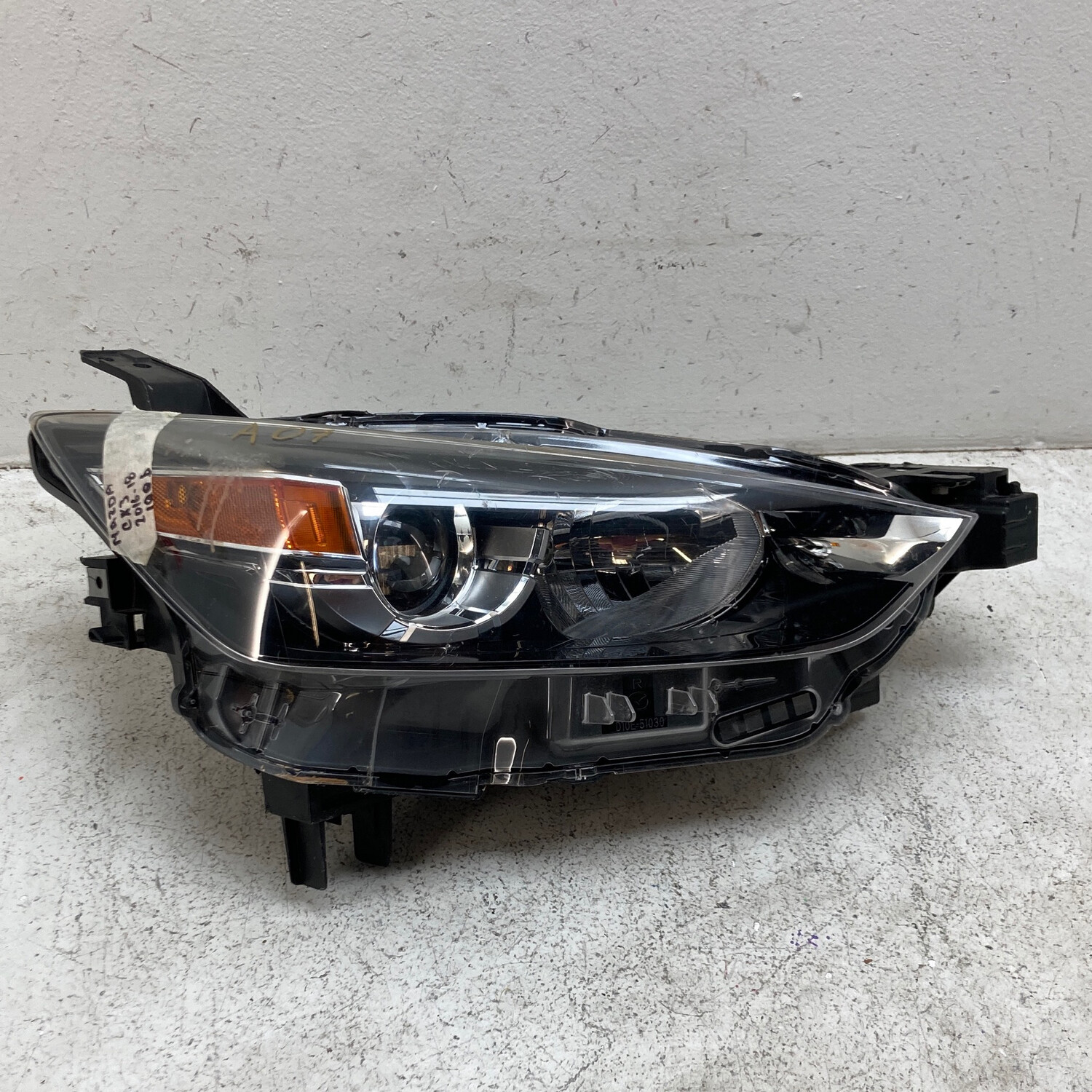 Fits 20162018 Mazda CX3 Front Right Passenger Side Headlight