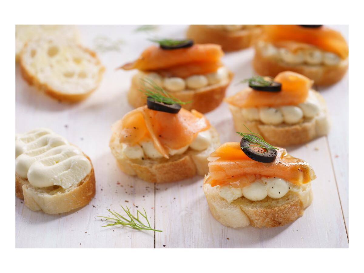 Salmón ahumado canapés (500 gr.)