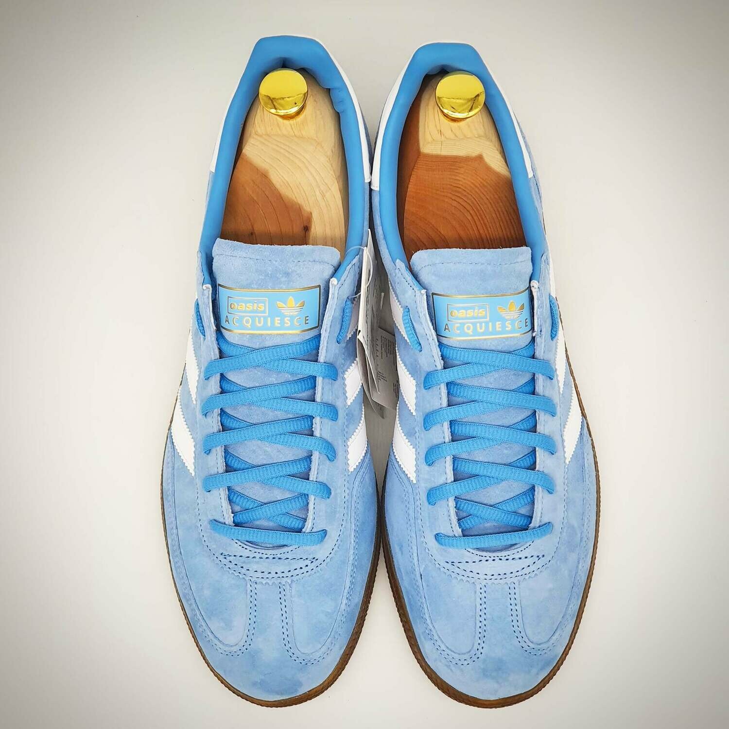 oasis adidas trainers