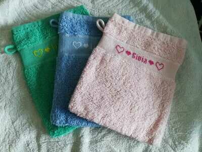 Waschhandschuh - personalisiert mit Kreuzstich