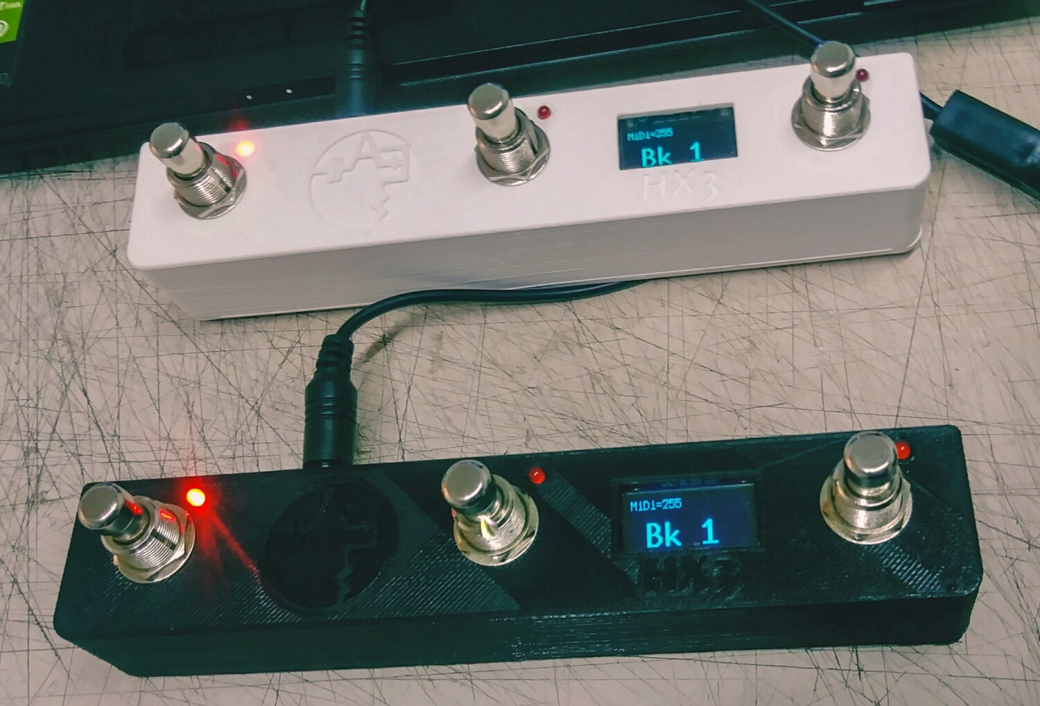 AEX3 Control Midi 3 Switchs para Line6 HX Stomp