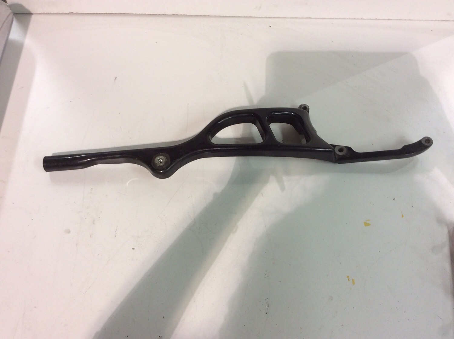 Exhaust Muffler mount bracket support bar Harley Davidson Dyna